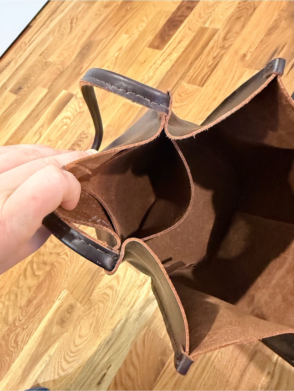 Portland Leather Devan Small Tote - Picture 13 of 14